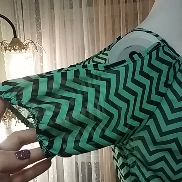 Blouse - Picture 2 of 4